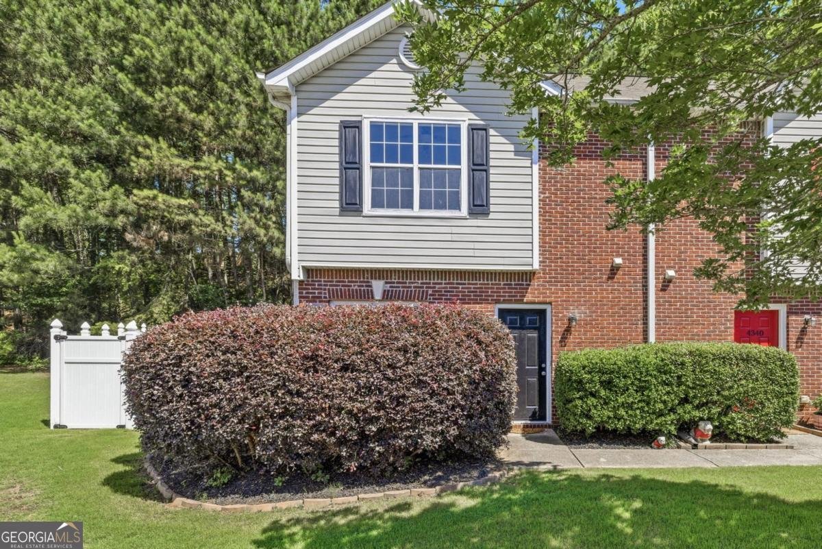 4350 Cypress Court Cumming - main photo