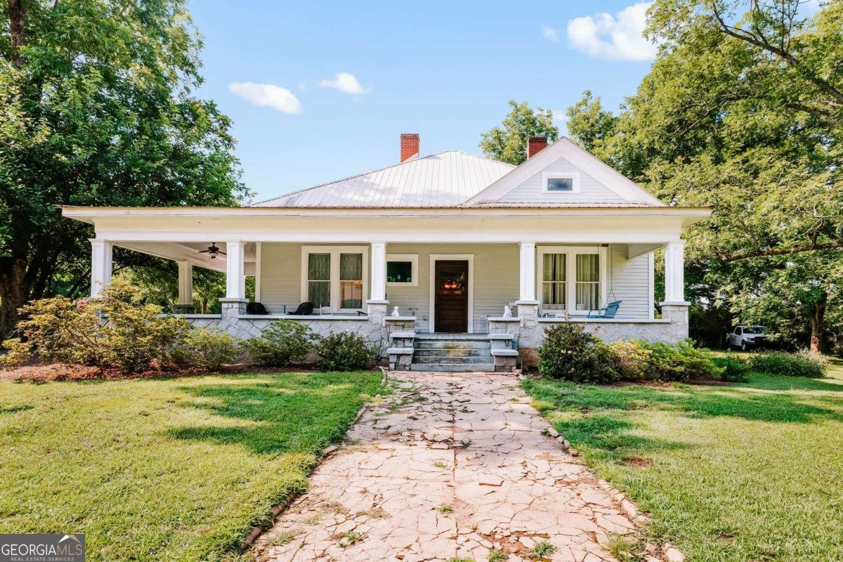 670 Railroad Avenue Carlton - main photo