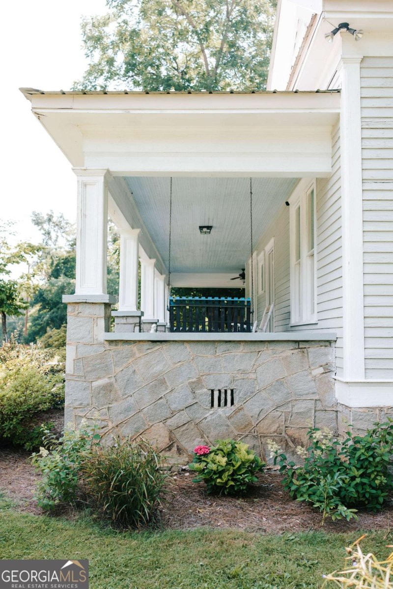 670 Railroad Avenue Carlton - Photo 11
