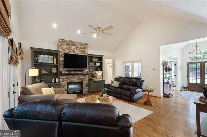 803 Satin Wood Place Woodstock - Photo 7