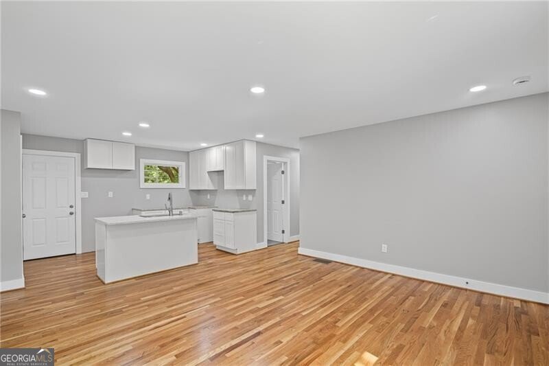 2889 Macon Drive Atlanta - Photo 6