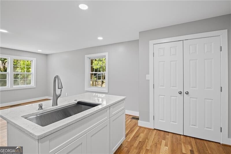 2889 Macon Drive Atlanta - Photo 9