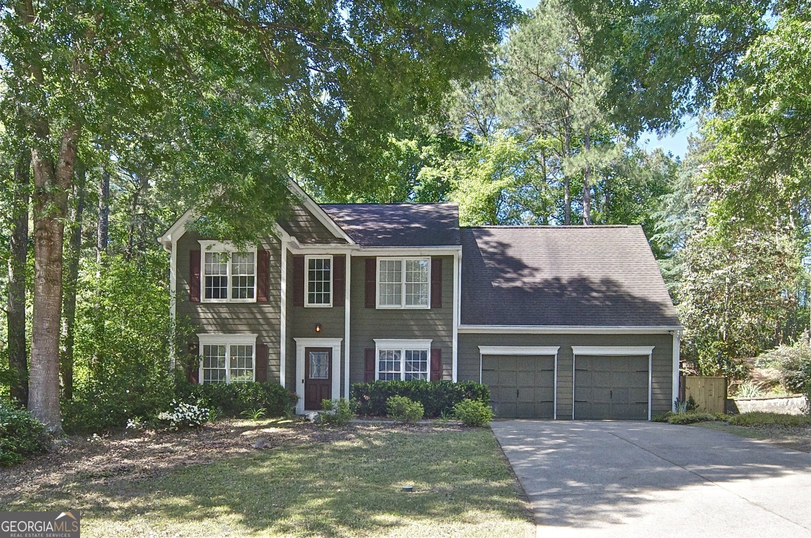 8004 Huntcliff Road Woodstock - main photo