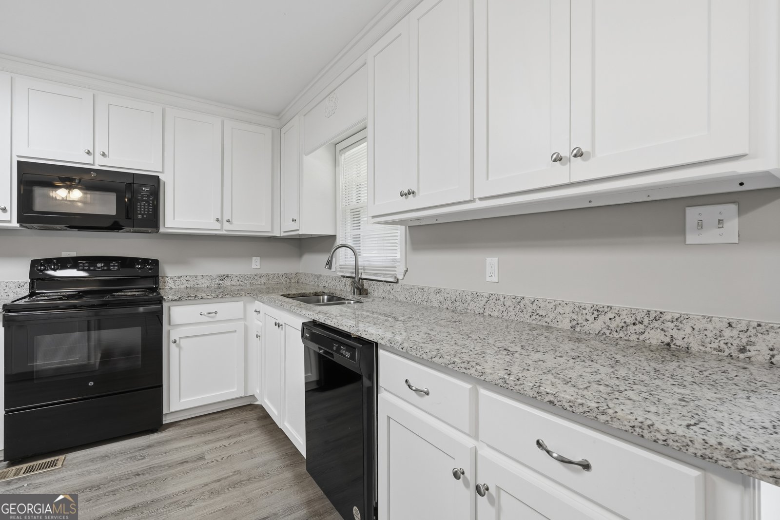 4329 Essex Road Macon - Photo 16