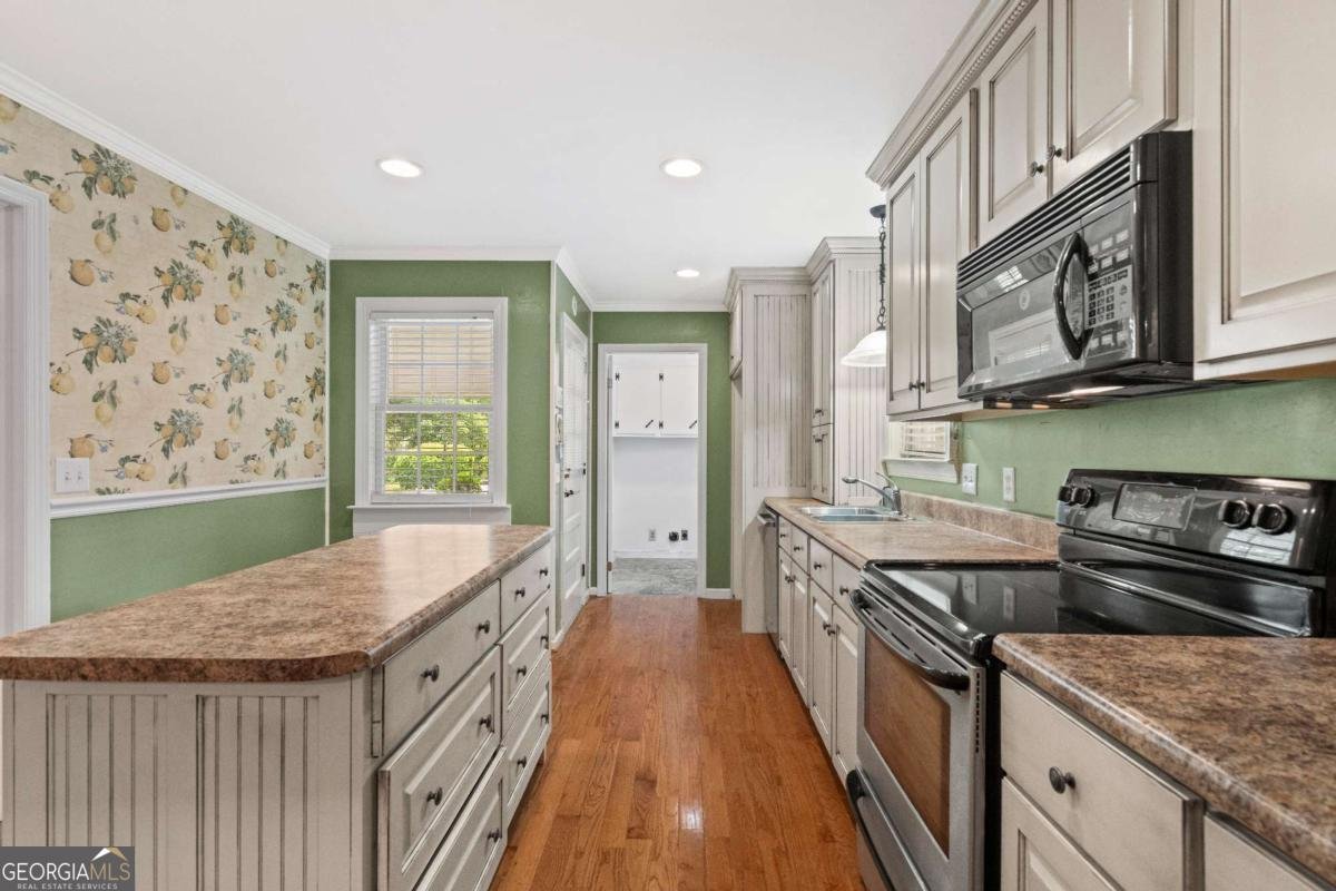 204 Sherwood Drive Calhoun - Photo 11