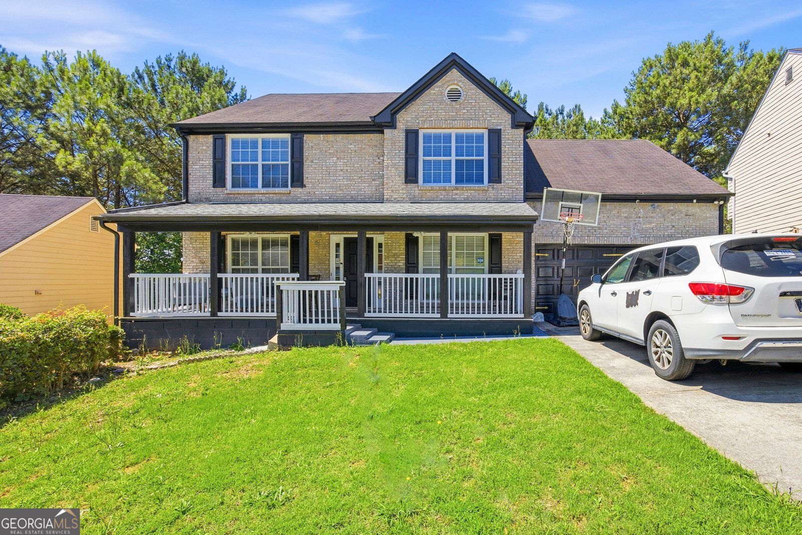 595 Castlebrooke Drive Lawrenceville - main photo