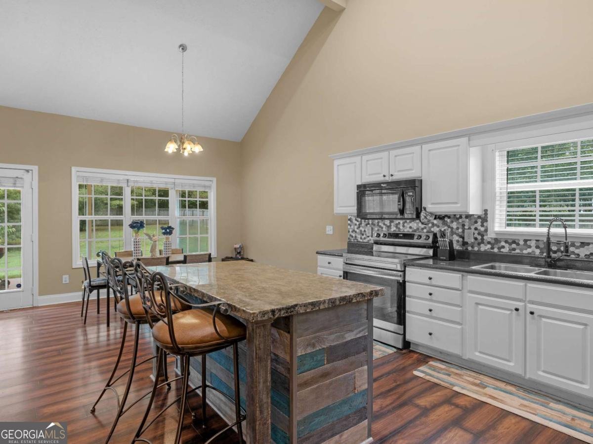 555 Huntington Trail Temple - Photo 15