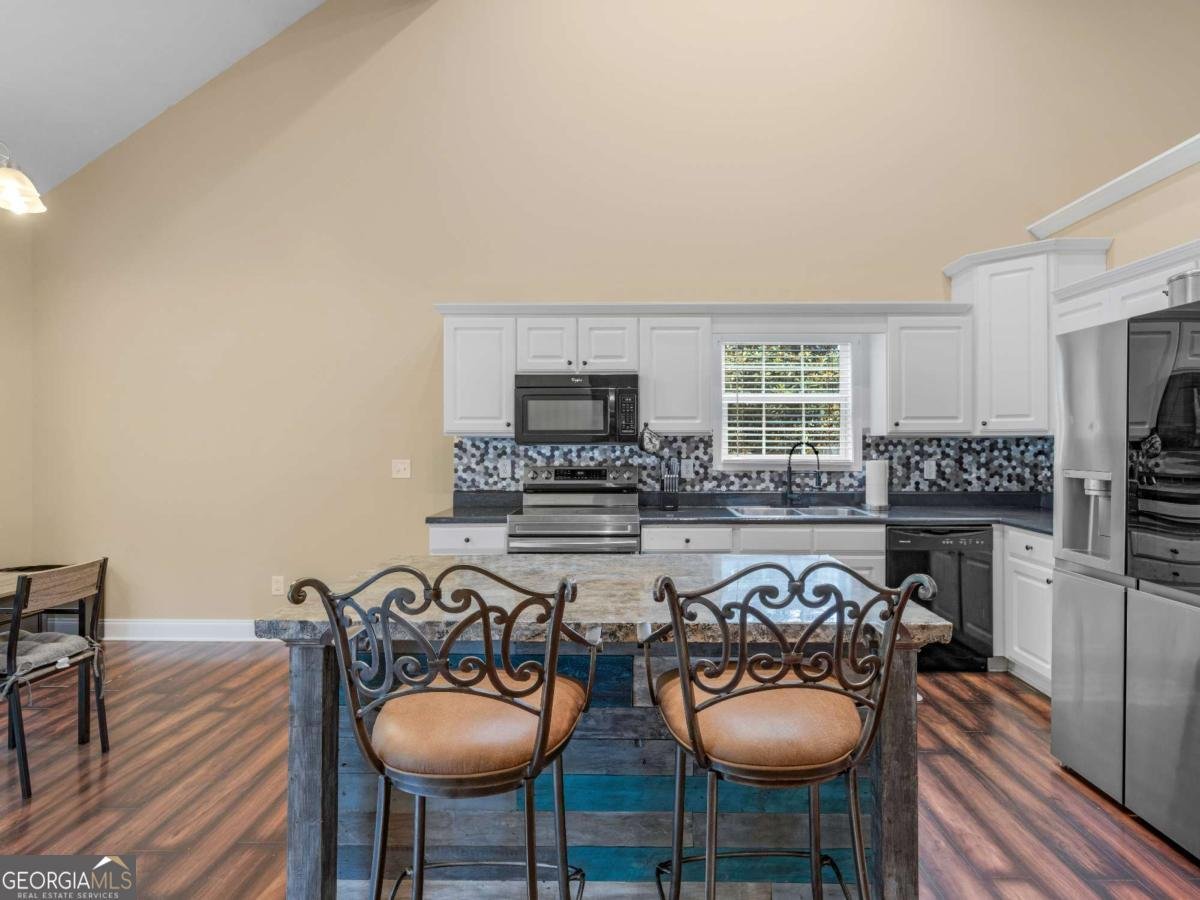 555 Huntington Trail Temple - Photo 16