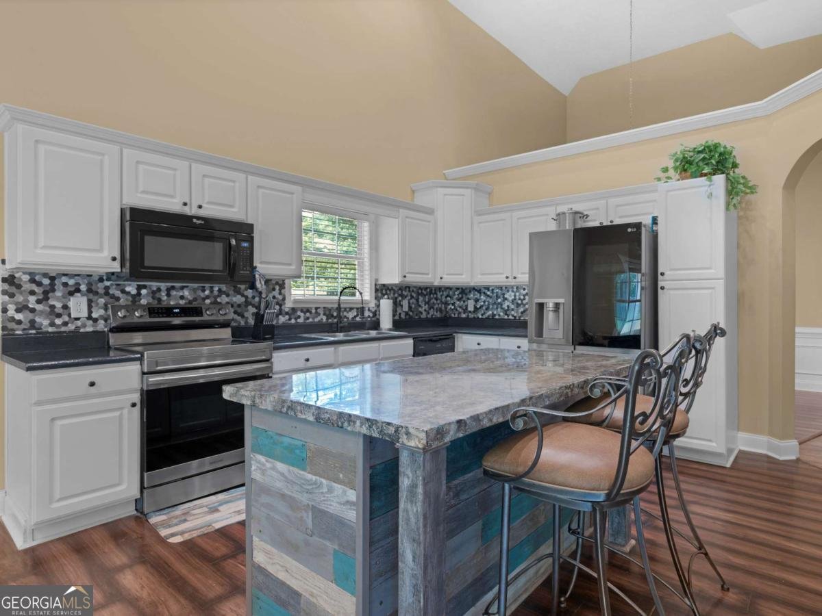 555 Huntington Trail Temple - Photo 17