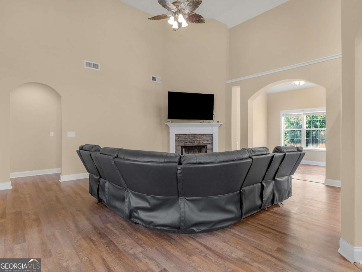 555 Huntington Trail Temple - Photo 6