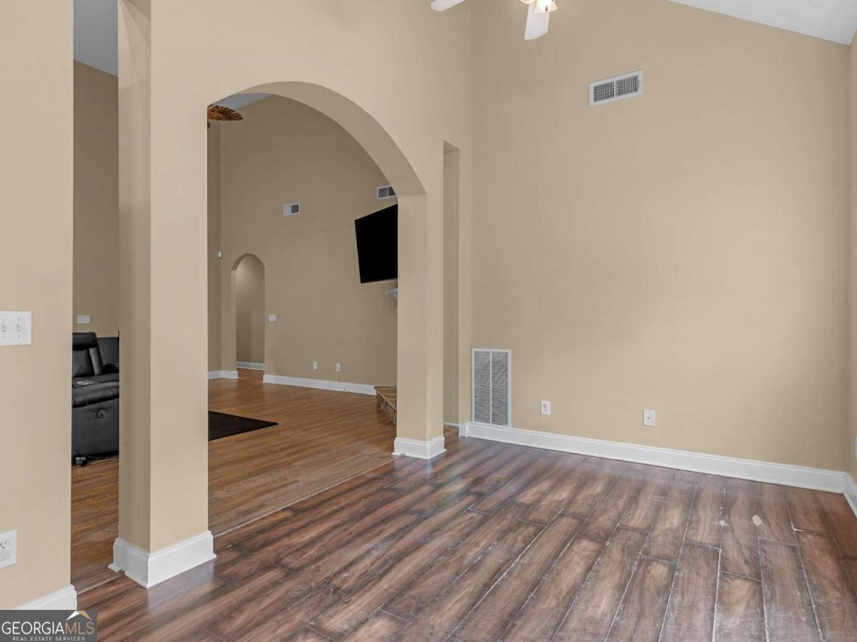 555 Huntington Trail Temple - Photo 8