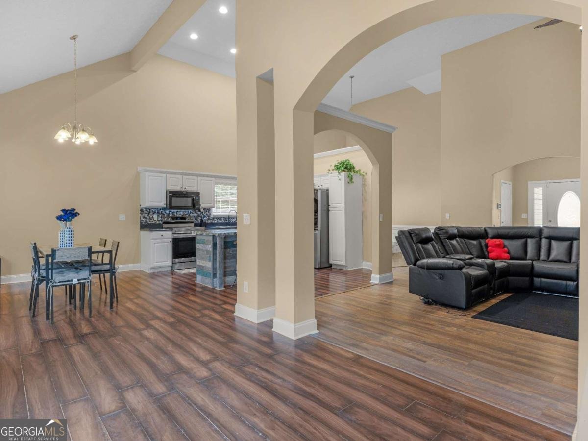 555 Huntington Trail Temple - Photo 9