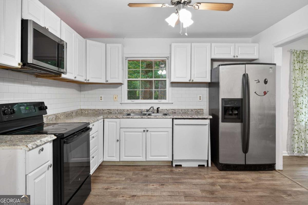 4894 Candlewood Lane Stone Mountain - Photo 13