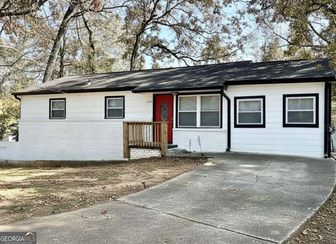 1995 Oak Court Austell - main photo