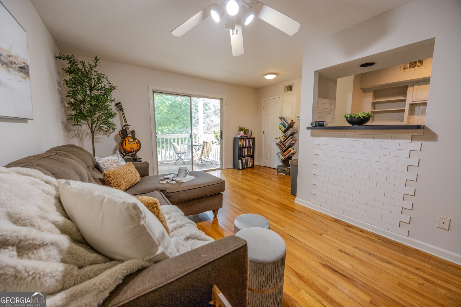1418 Foxhall Lane Atlanta - main photo