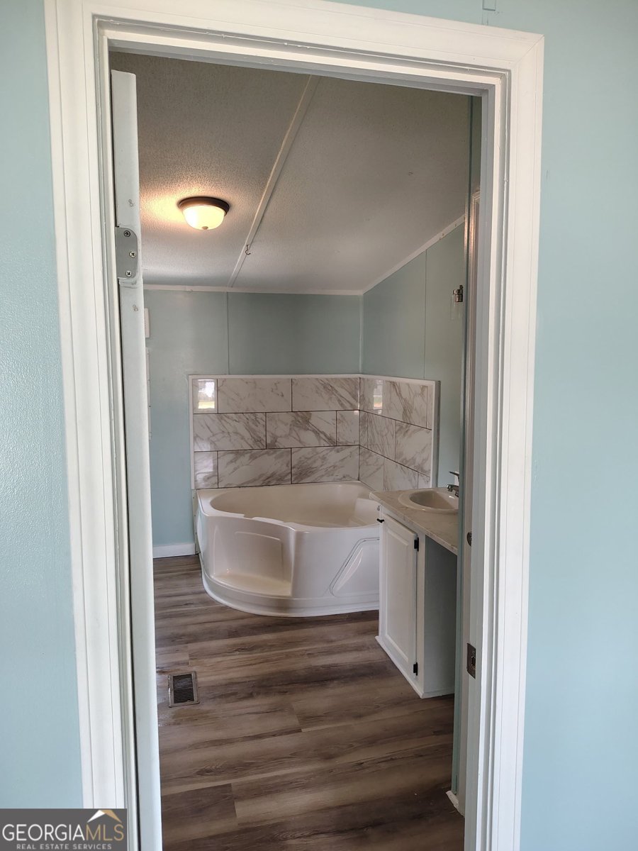 105 Court Drive Sylvania - Photo 6