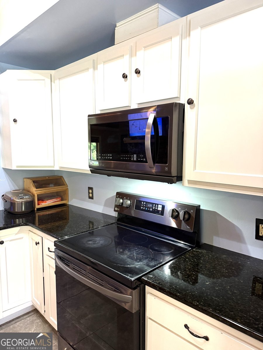 725 Musgrove Road Griffin - Photo 13