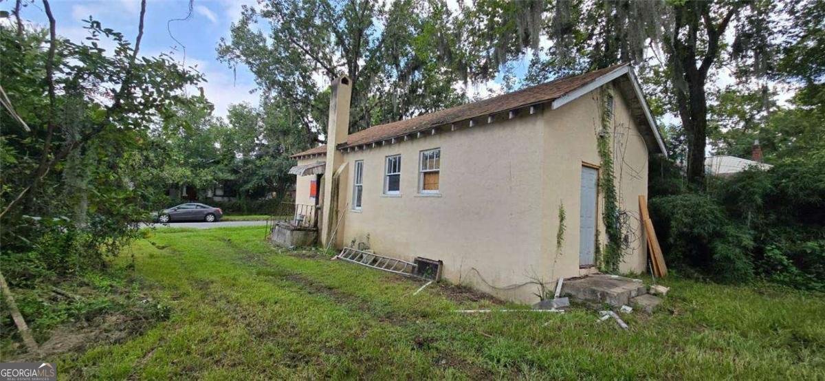 1307 42nd Street Savannah - main photo