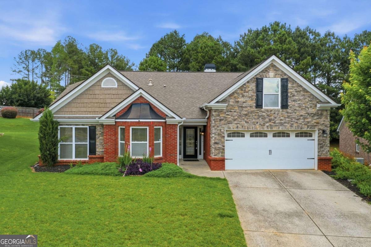 1229 Simonton Glen Way Lawrenceville - main photo