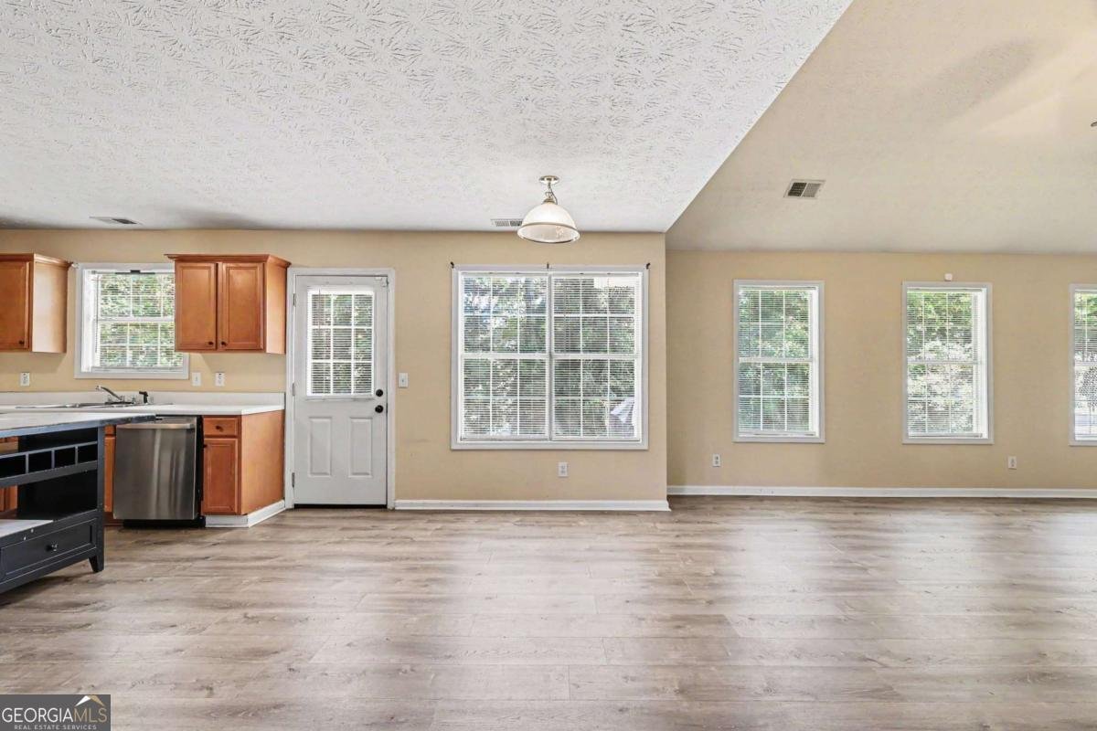 6716 Grey Rock Way Lithonia - Photo 6