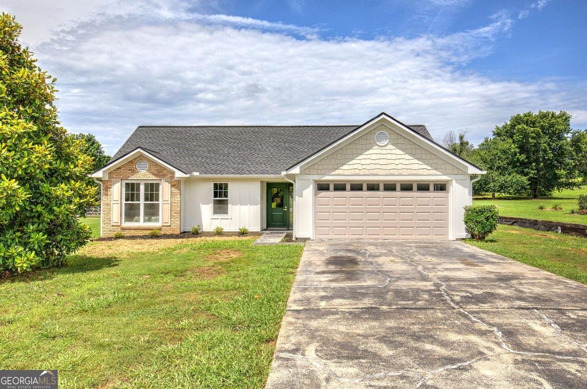 516 Brown Farm Road Cartersville - main photo