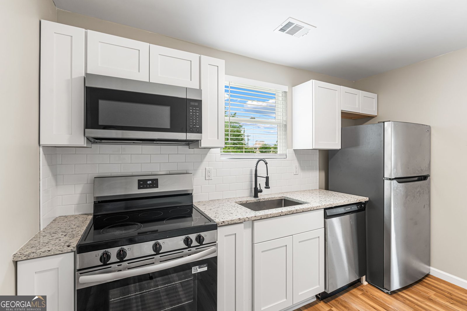 110 6th Street Warner Robins - Photo 10