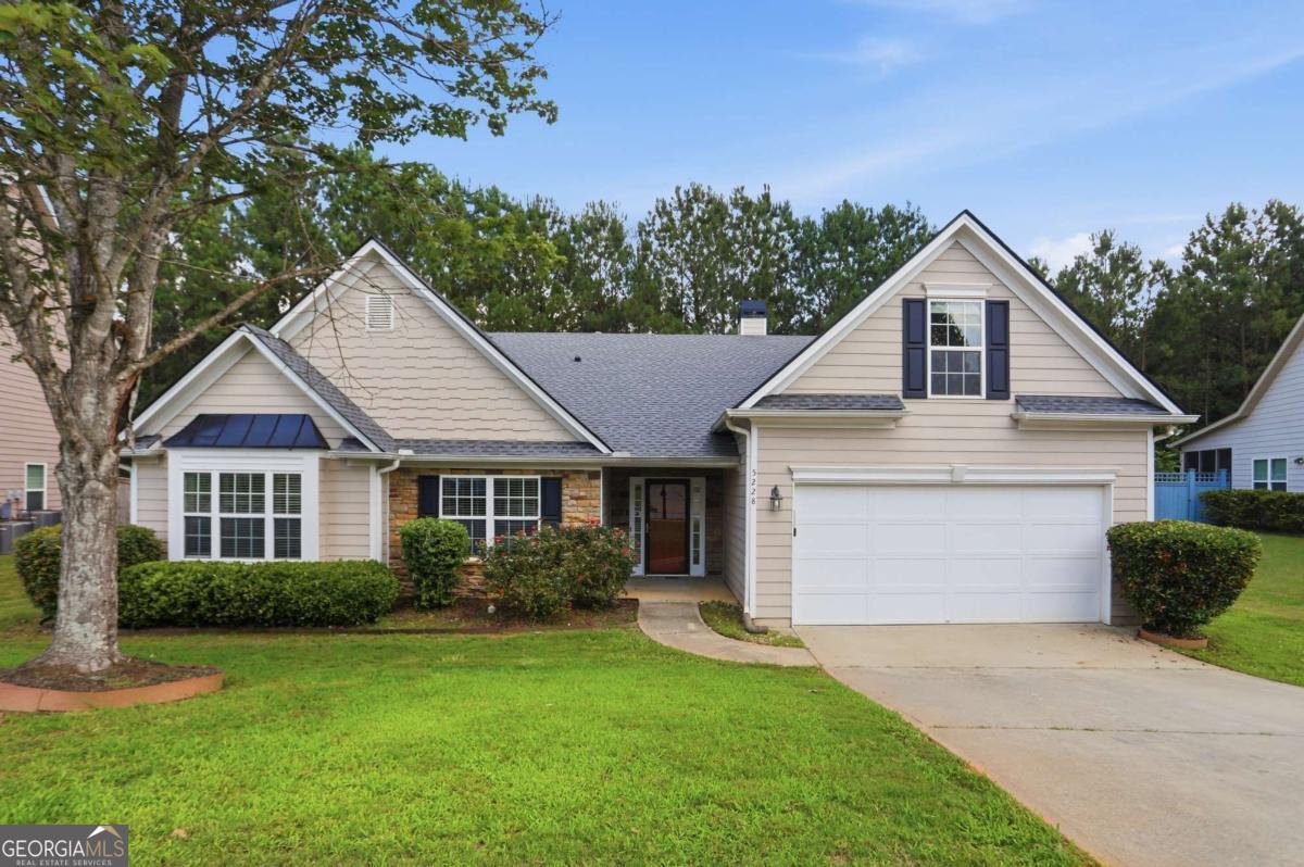 5228 Rosewood Place Fairburn - main photo