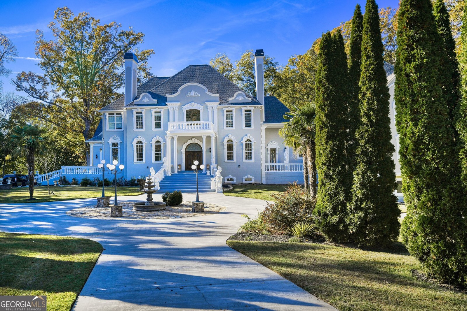6020 Riverside Drive Sandy Springs - main photo