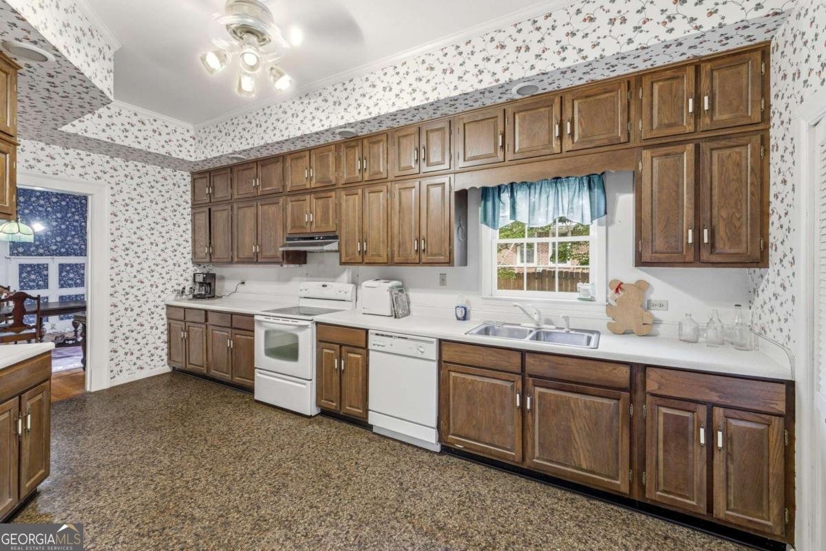 121 W Candler Street Winder - Photo 15