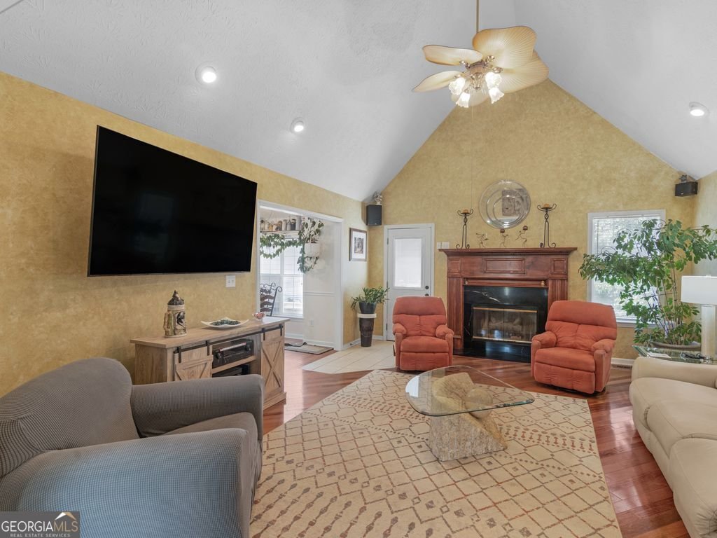 300 Farm View Court Locust Grove - Photo 8