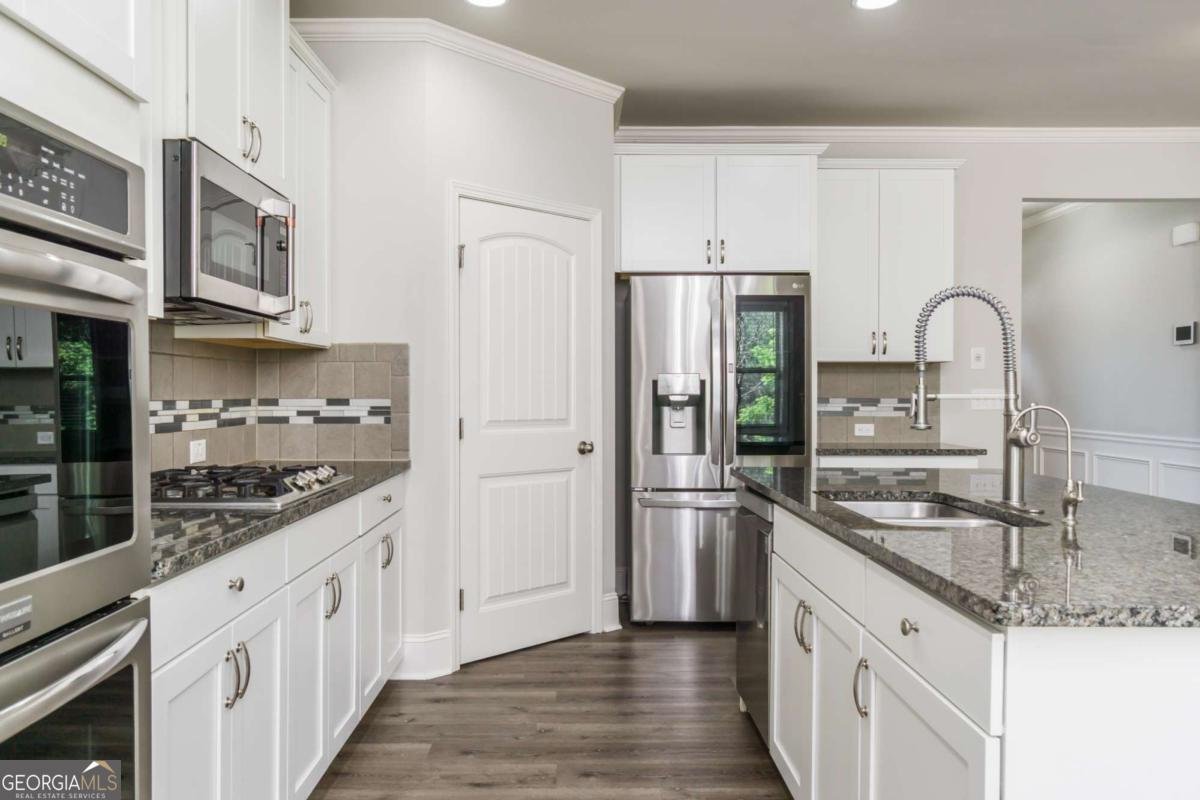 4368 Mantova Drive Buford - Photo 8