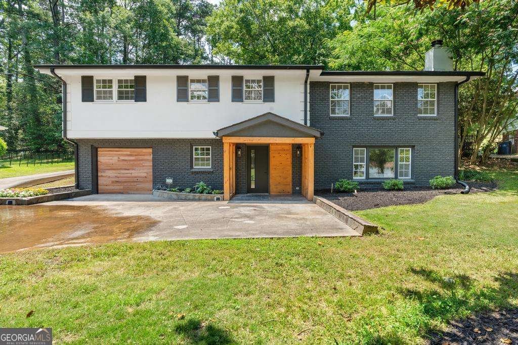 2938 Heather Drive Atlanta - main photo