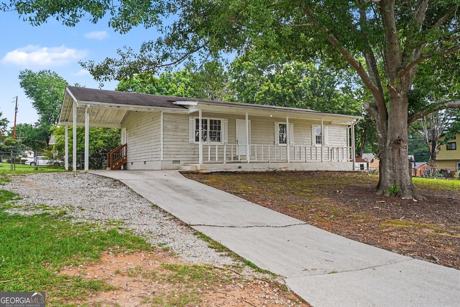 1394 Almand Creek Drive Conyers - main photo