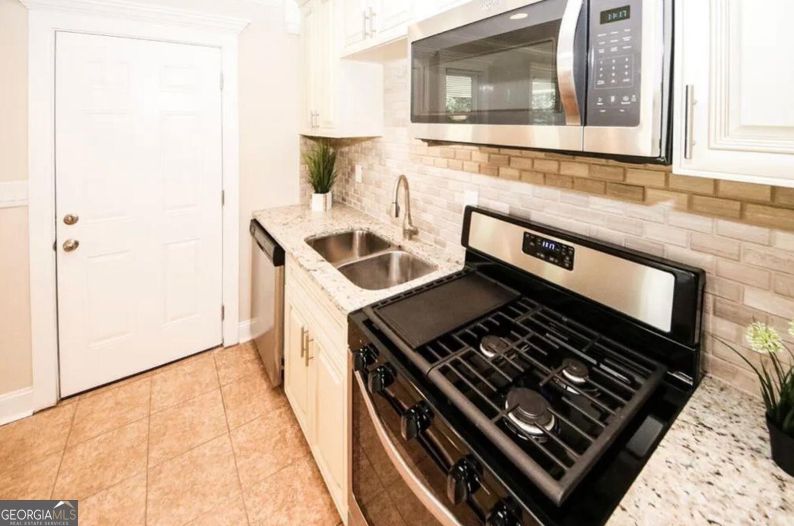 1339 Holcomb Avenue East Point - Photo 11
