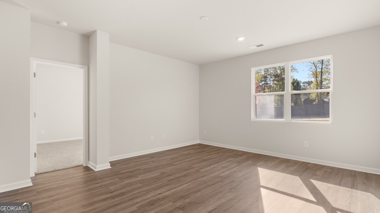 667 Whitman Lane Stockbridge - Photo 11