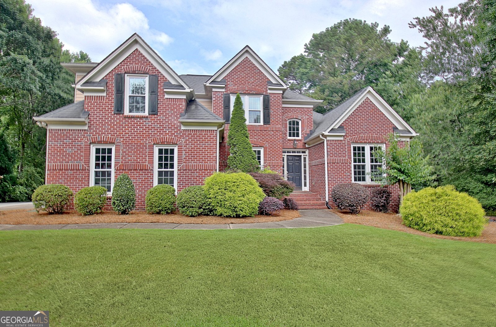 235 Longmead Drive Fayetteville - main photo