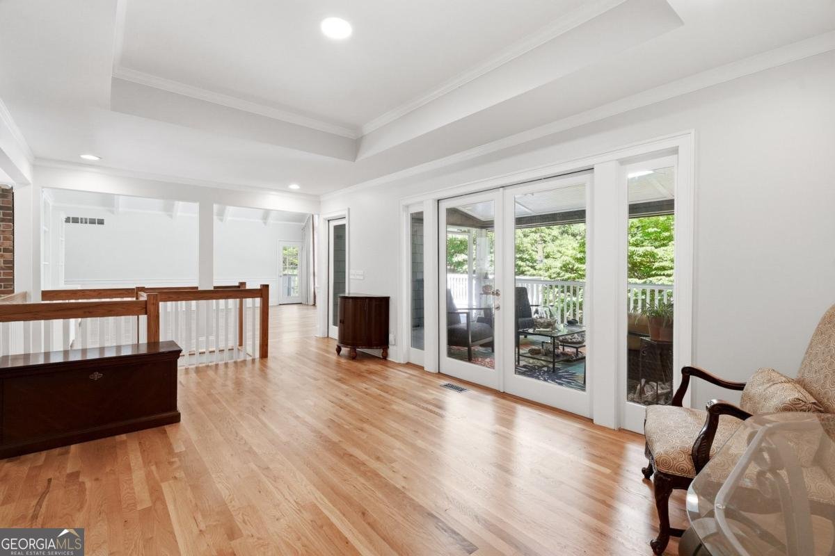 6504 Yacht Club Road Flowery Branch - Photo 10