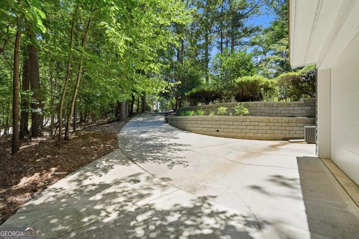 6504 Yacht Club Road Flowery Branch - Photo 7