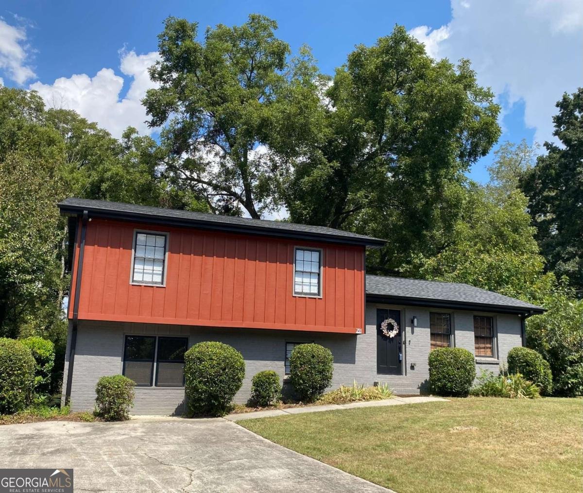 231 Fowler Circle Marietta - main photo