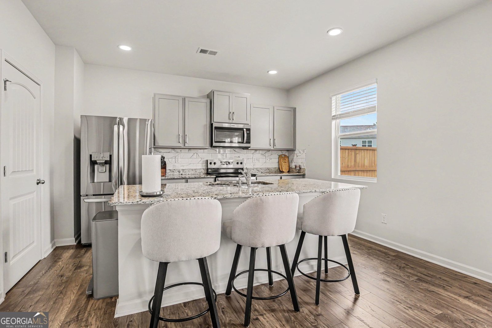 8236 Castleton Drive Fairburn - Photo 10