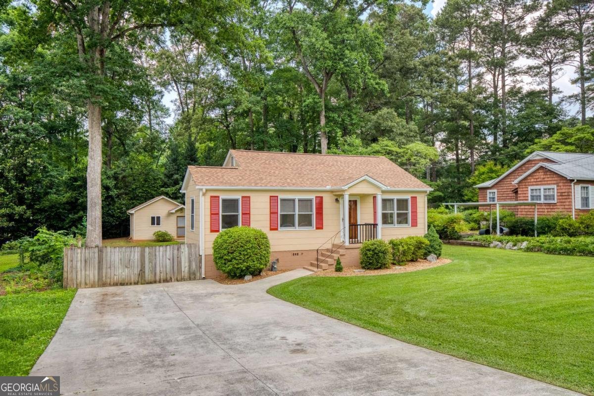 515 Scott Circle Decatur - main photo