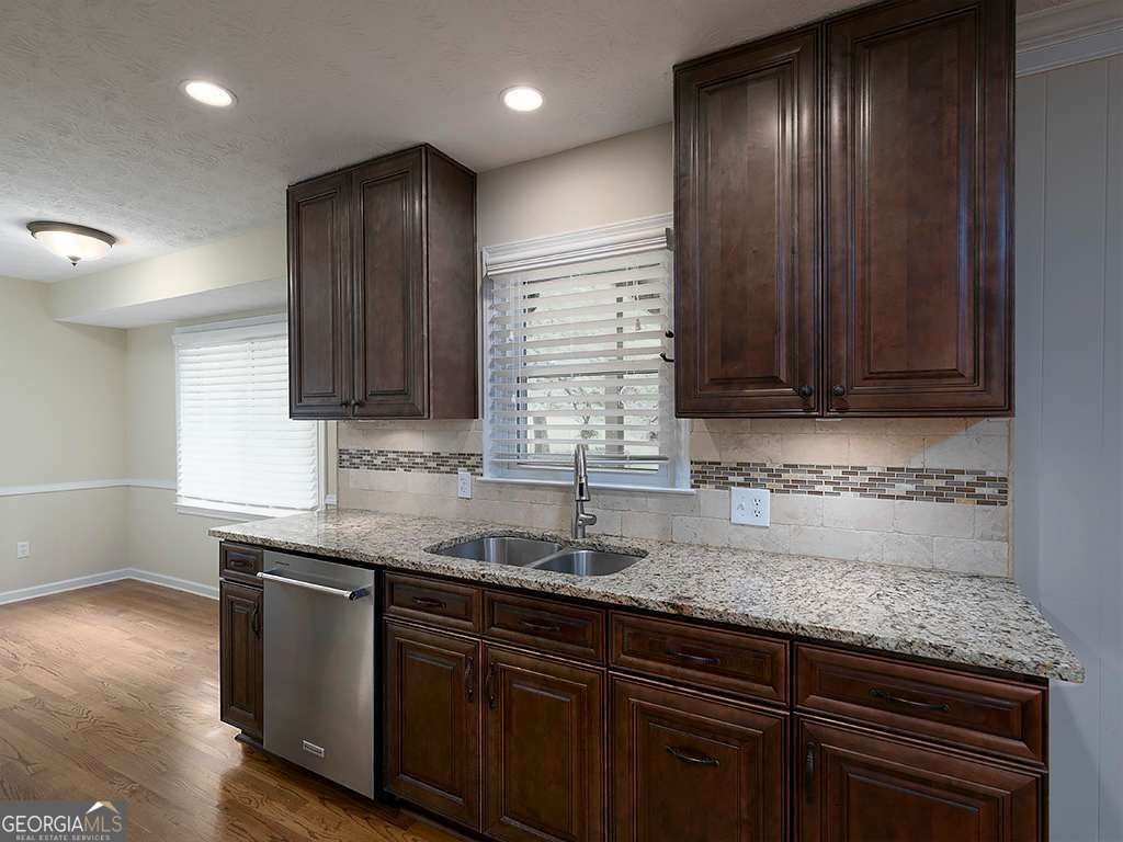 226 King David Drive Lilburn - Photo 16