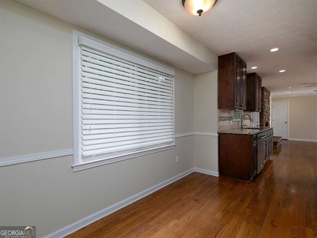 226 King David Drive Lilburn - Photo 18