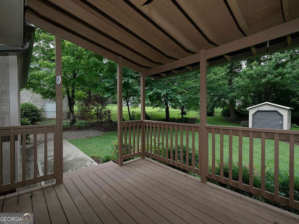 226 King David Drive Lilburn - Photo 32