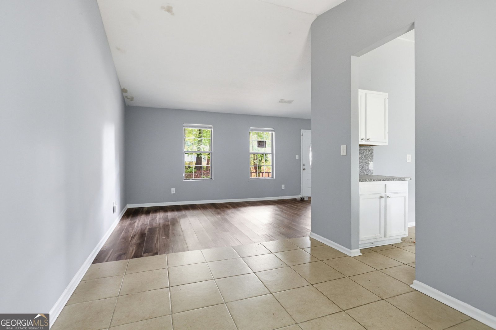 5389 Martins Crossing Road Stone Mountain - Photo 11
