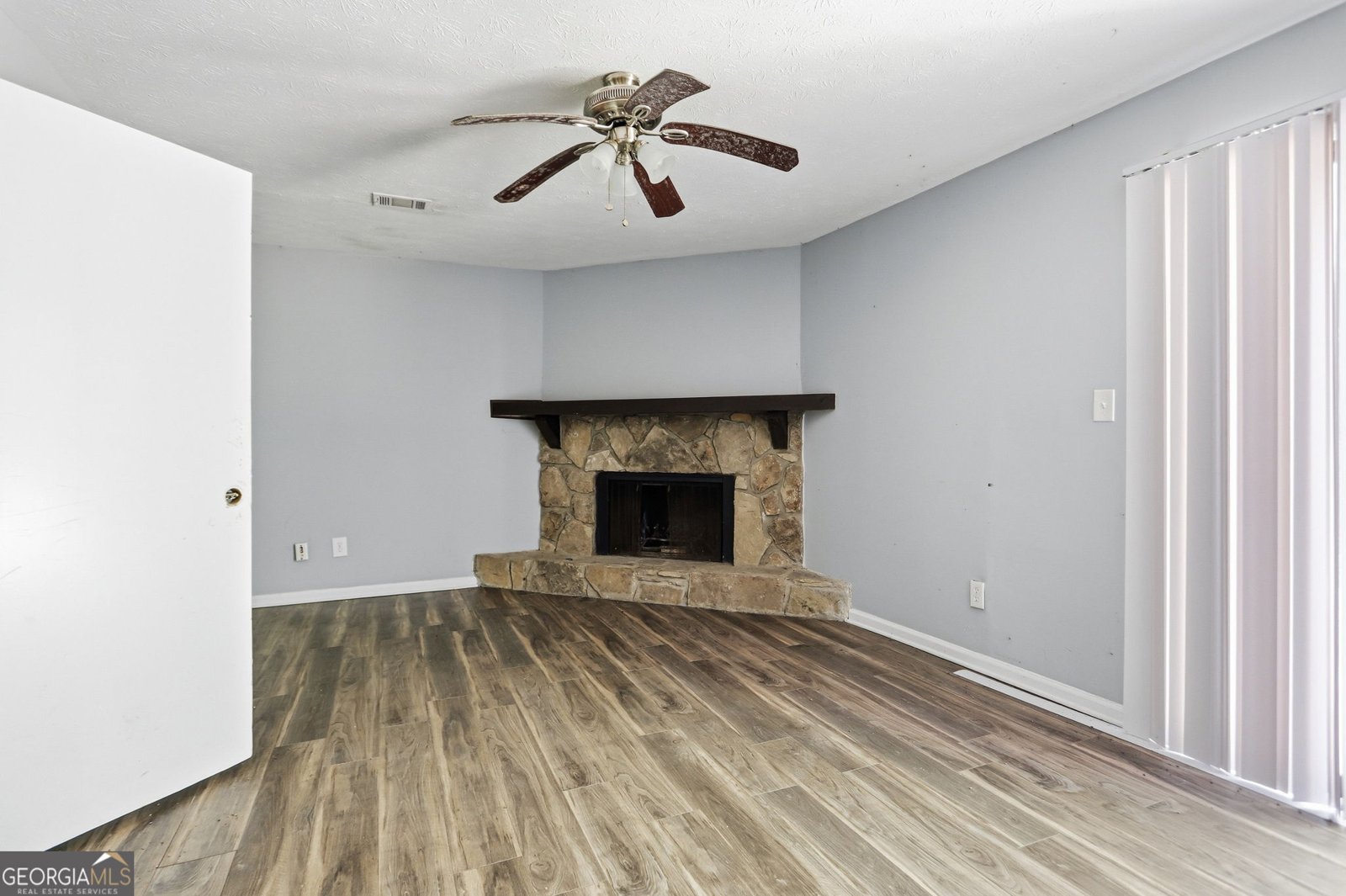 5389 Martins Crossing Road Stone Mountain - Photo 12