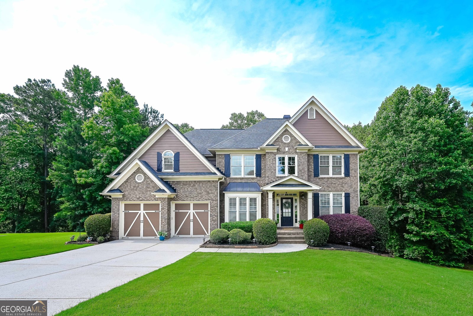 9847 Forest Hill Drive Douglasville - main photo