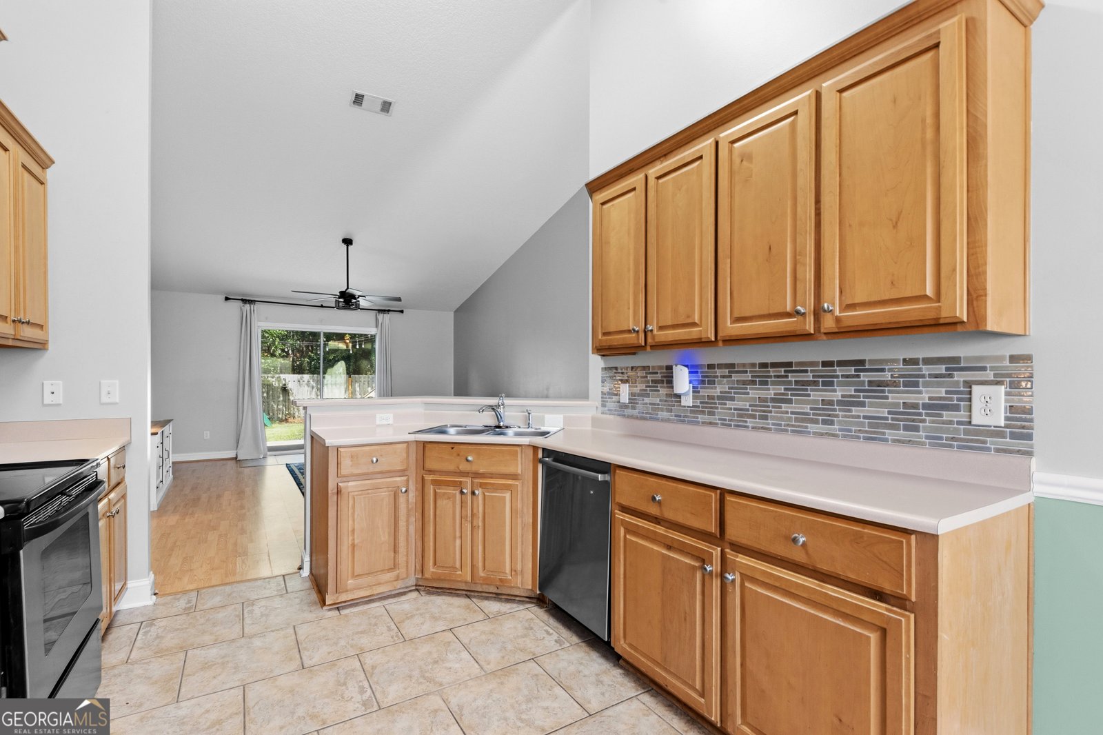 571 Henrietta Drive Kingsland - Photo 6