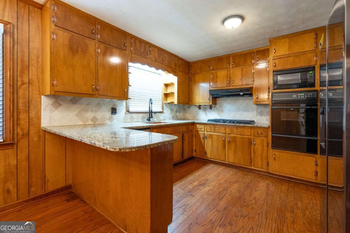 3430 Hillbrook Court Marietta - Photo 12