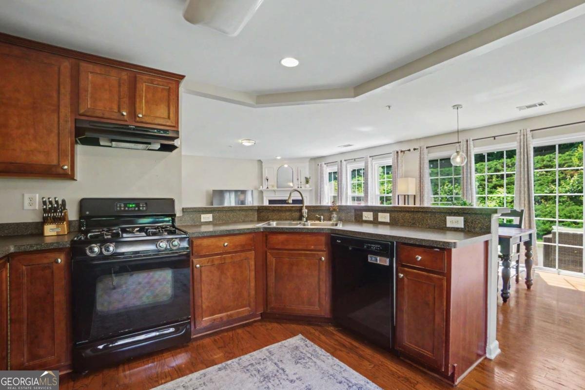 347 Balaban Circle Woodstock - Photo 12